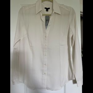 Ann Taylor Essential Shirt button down